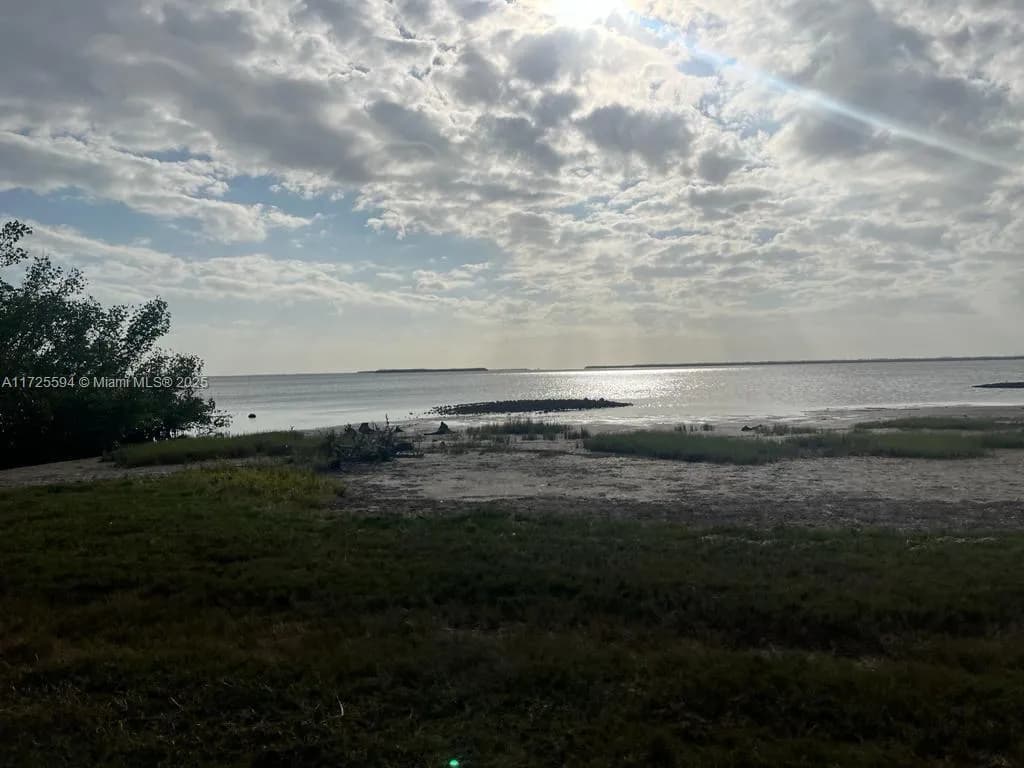 7231 SUNDIET BLVD, BOOKELIA FL,, Other City - In The State Of Florida FL 33922