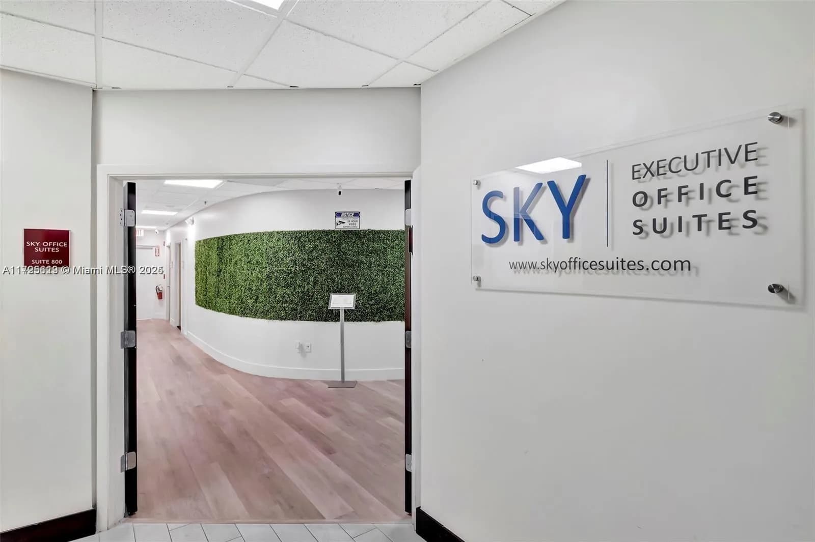 12550 Biscayne Blvd # 4, North Miami FL 33181