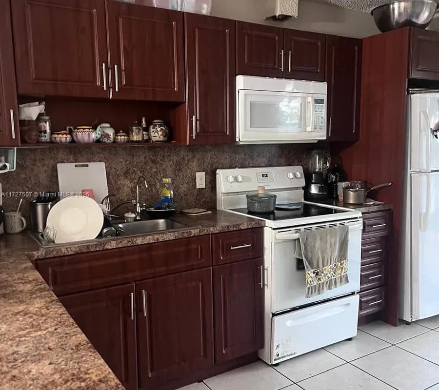 4828 Orleans Ct # B, West Palm Beach FL 33415