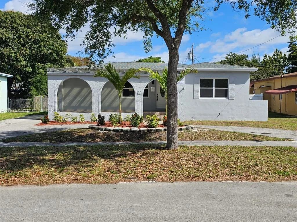 3 bedroom 3 bath for sale at 1951 NE 157th Ter, North Miami Beach FL 33162