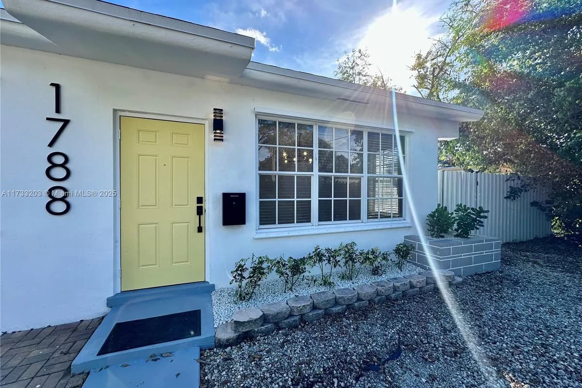 1790 NE 169th St, North Miami Beach FL 33162