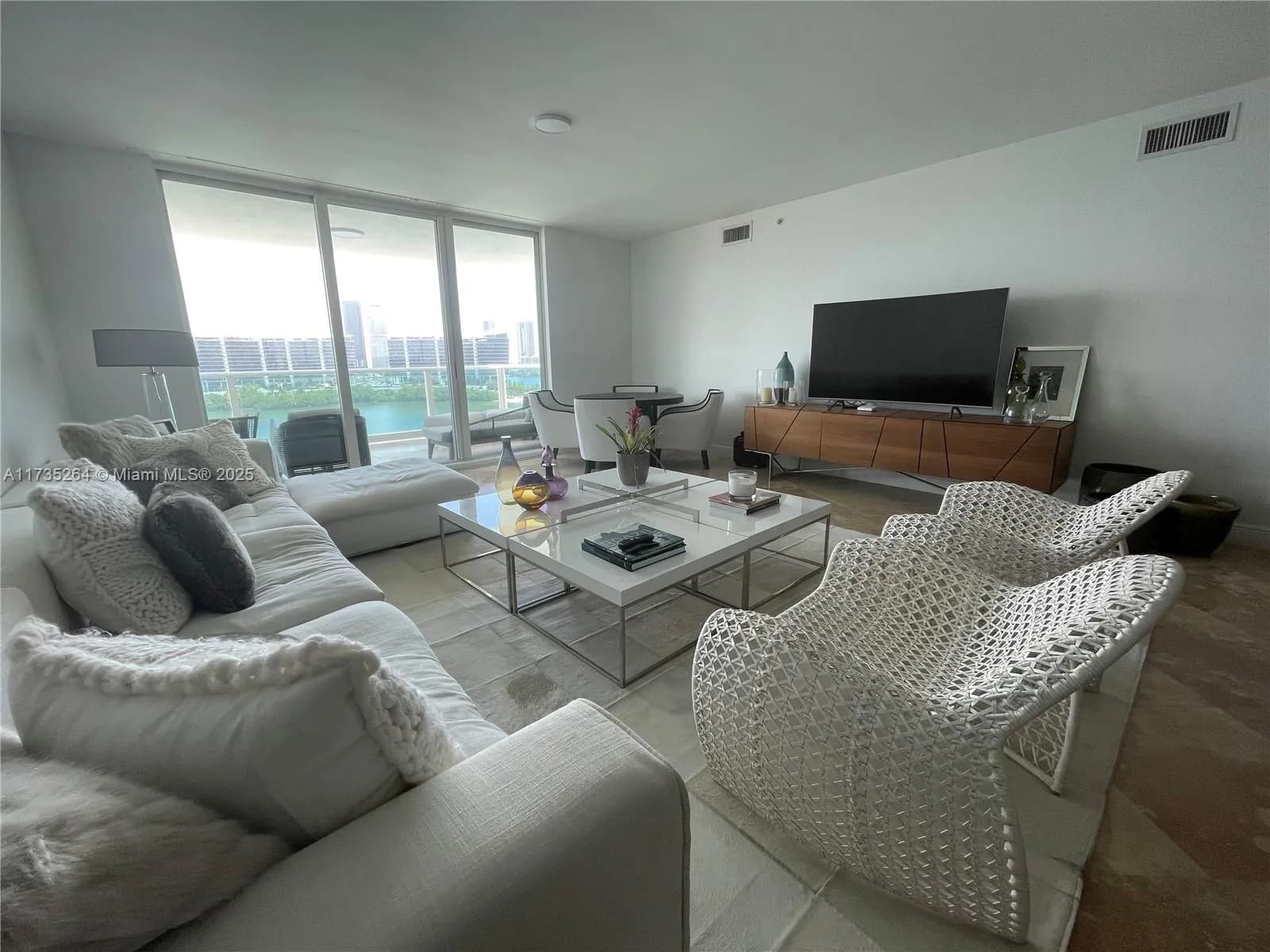 3301 NE 183rd St # 1105, Aventura FL 33160