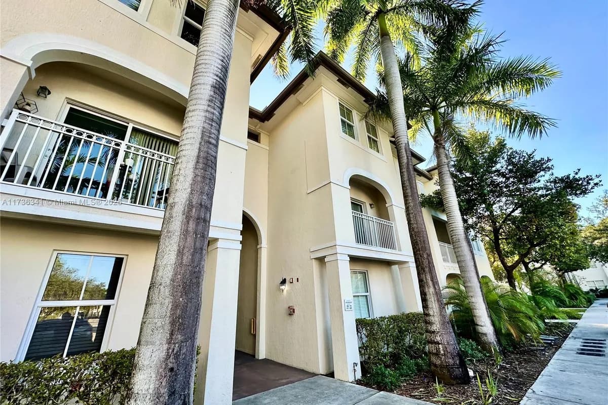 11403 NW 89th St # 219, Doral FL 33178