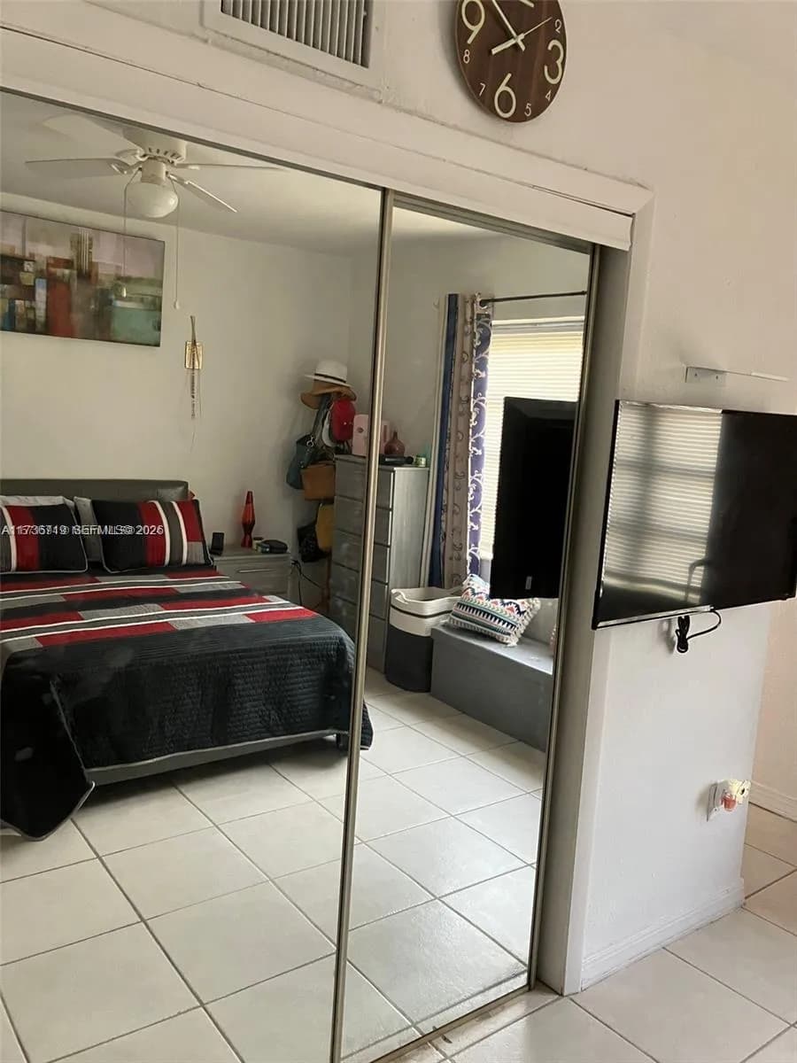 383 E 4th Ave # 8, Hialeah FL 33010