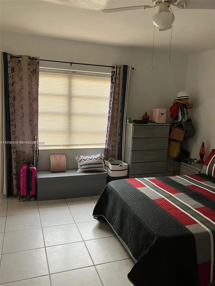 383 E 4th Ave # 8, Hialeah FL 33010