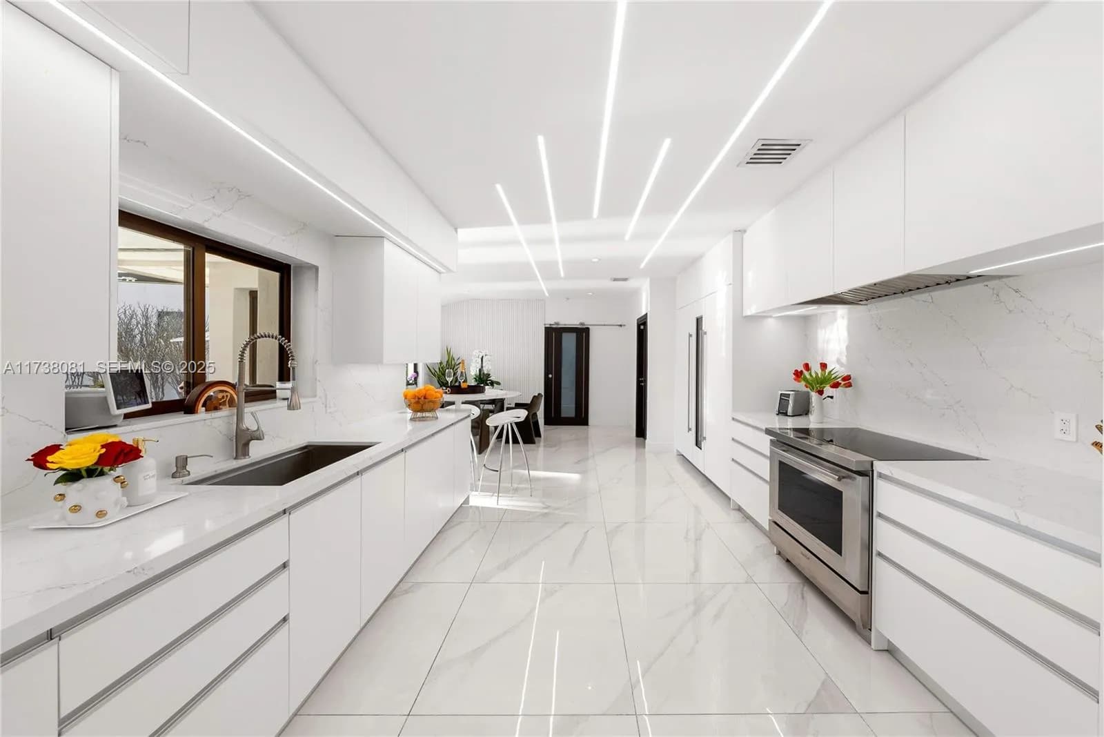 1070 Belle Meade Island Dr, Miami FL 33138