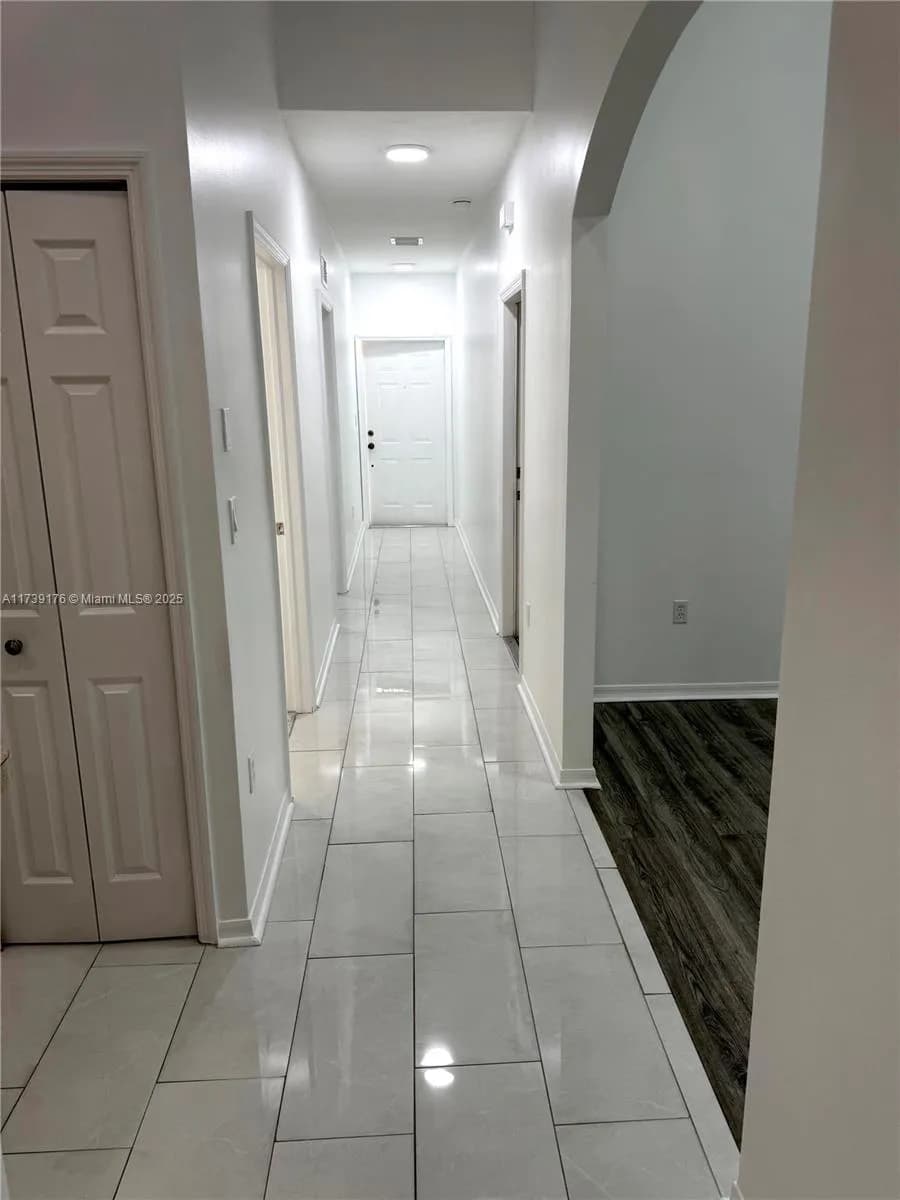 1238 NE 32nd Ter, Homestead FL 33033