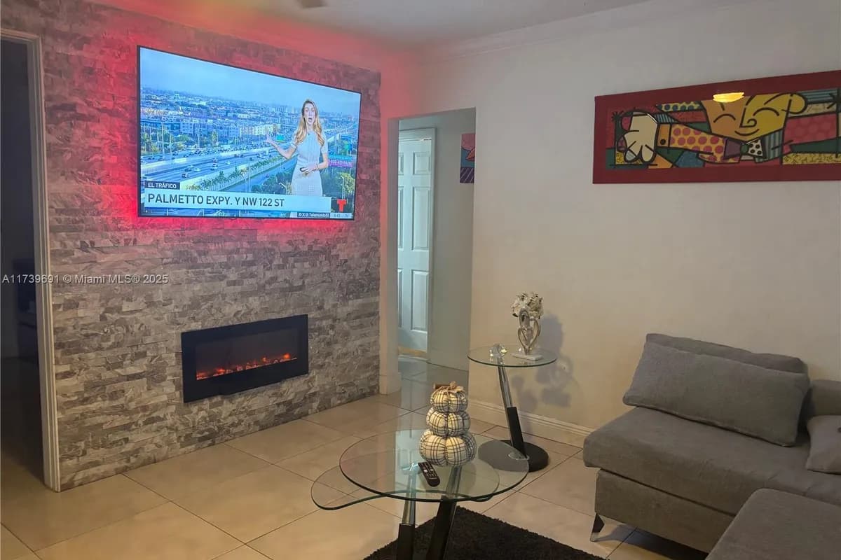 1332 SW 22nd Ave, Fort Lauderdale FL 33312