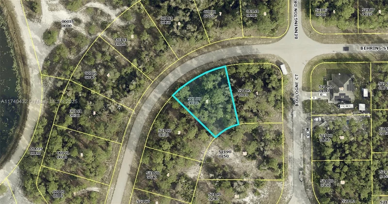 424 BEHRING ST, Lehigh Acres FL 33974