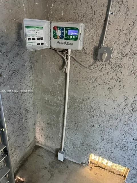 2951 NW 8th St, Fort Lauderdale FL 33311