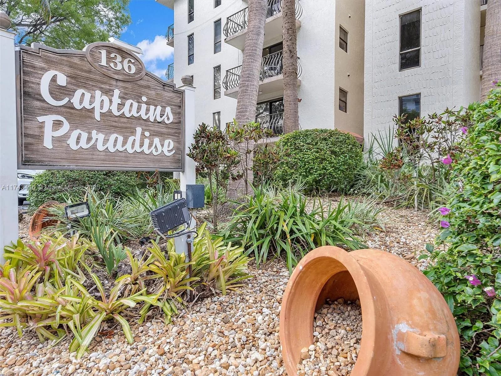 136 Golden Isles Dr # 301, Hallandale Beach FL 33009