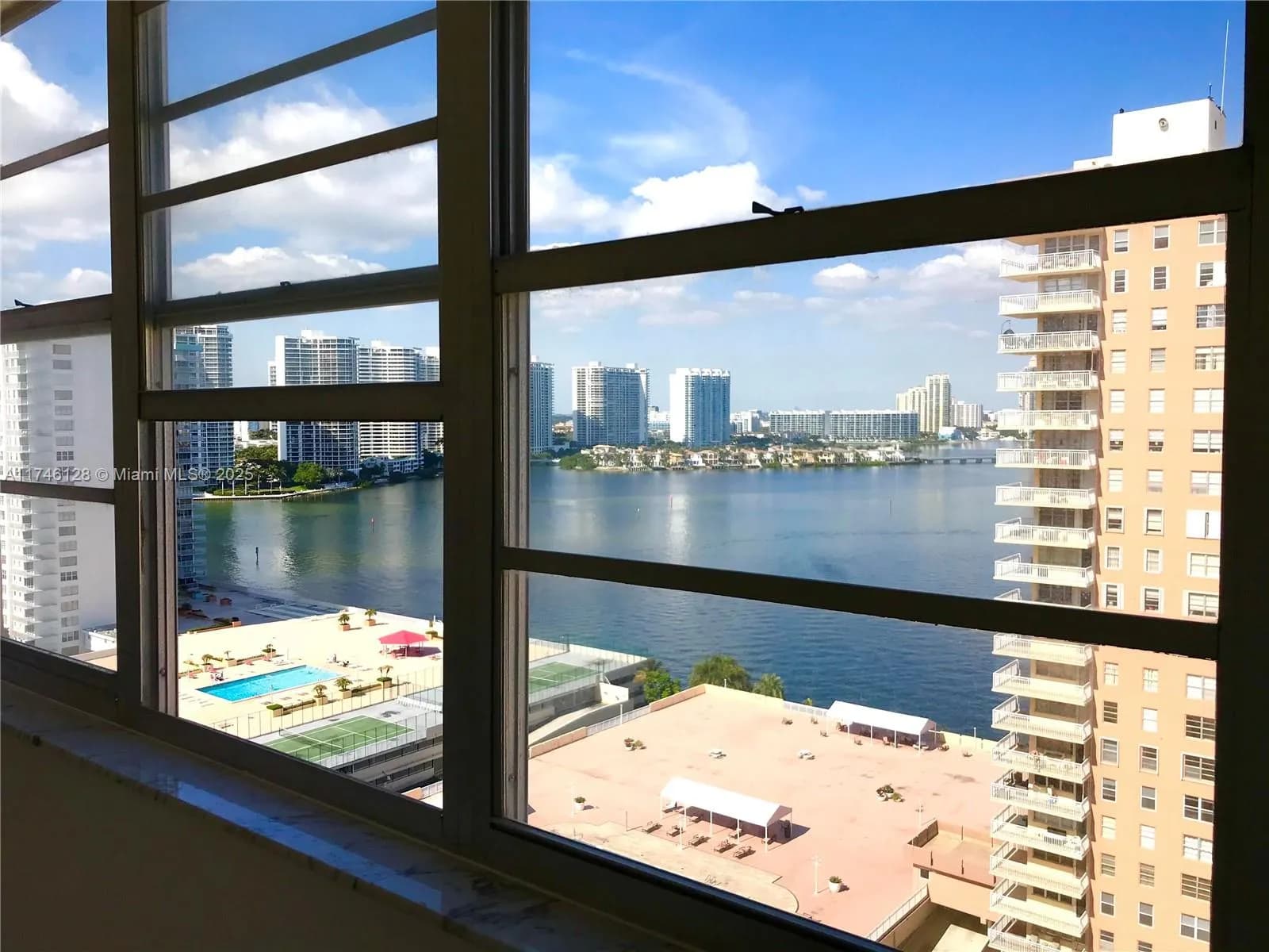 250 174th St # 1810, Sunny Isles Beach FL 33160