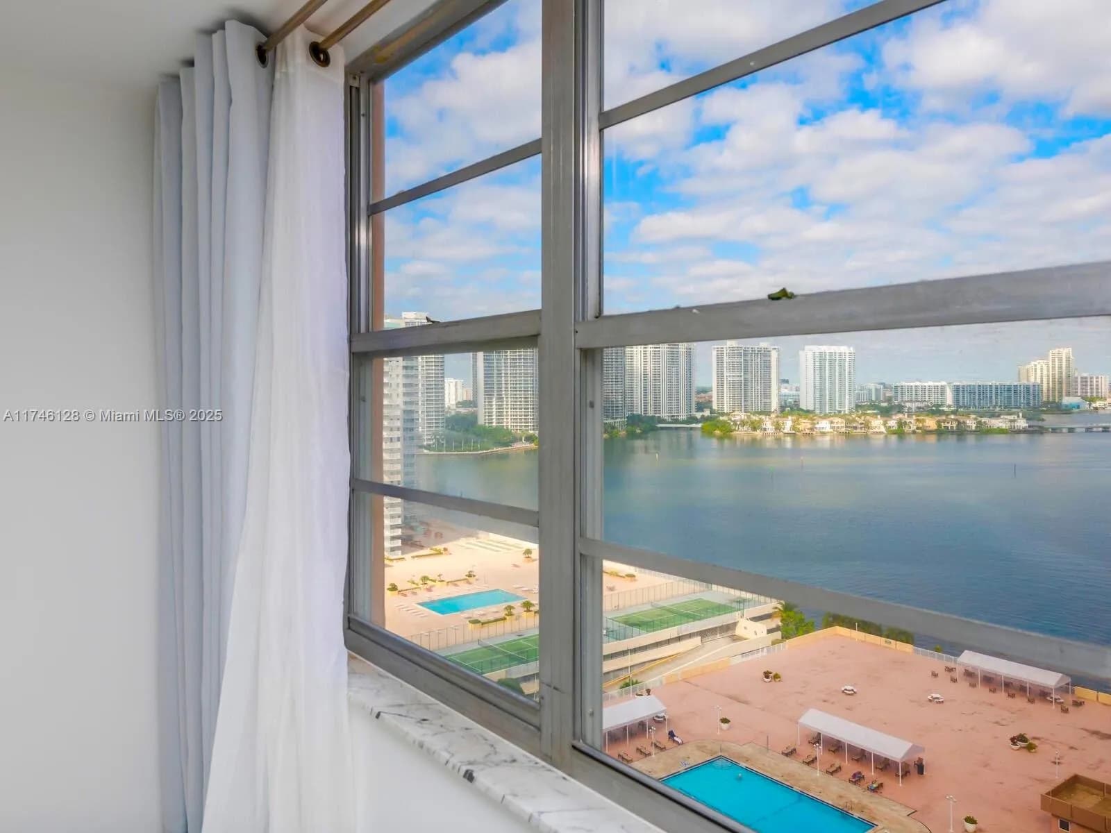 250 174th St # 1810, Sunny Isles Beach FL 33160