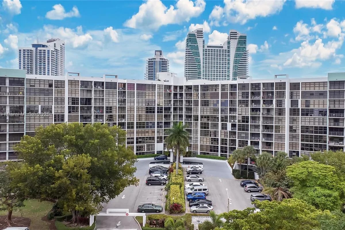 400 Leslie Dr # 603, Hallandale Beach FL 33009