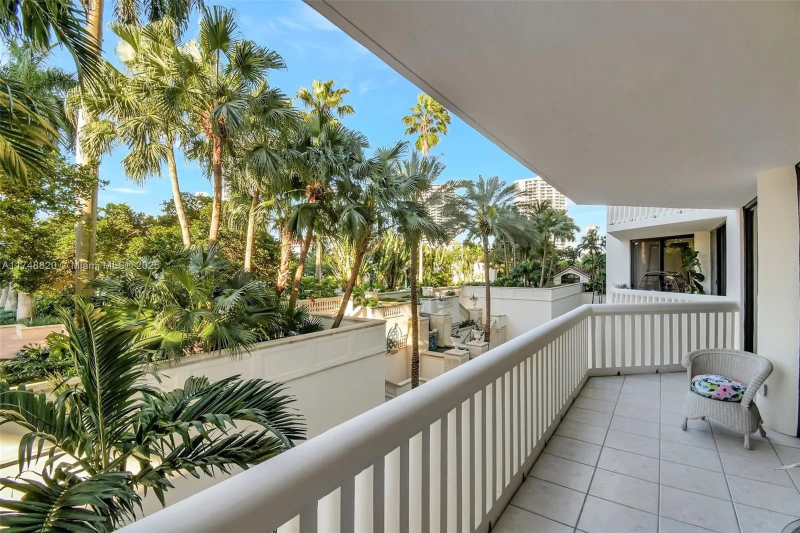 2000 ISLAND BL # 410, Aventura FL 33160