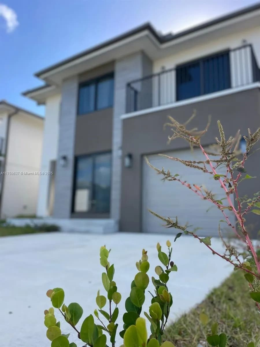 221 NW 12th Ct, Florida City FL 33034