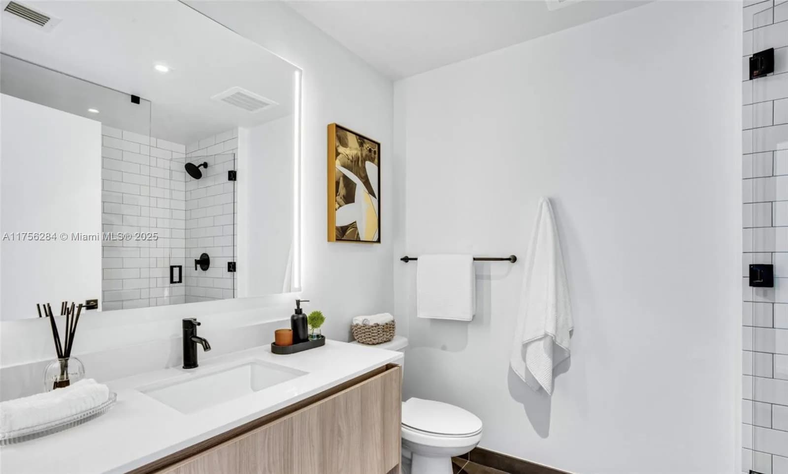 398 NE 5th St, Miami FL 33132