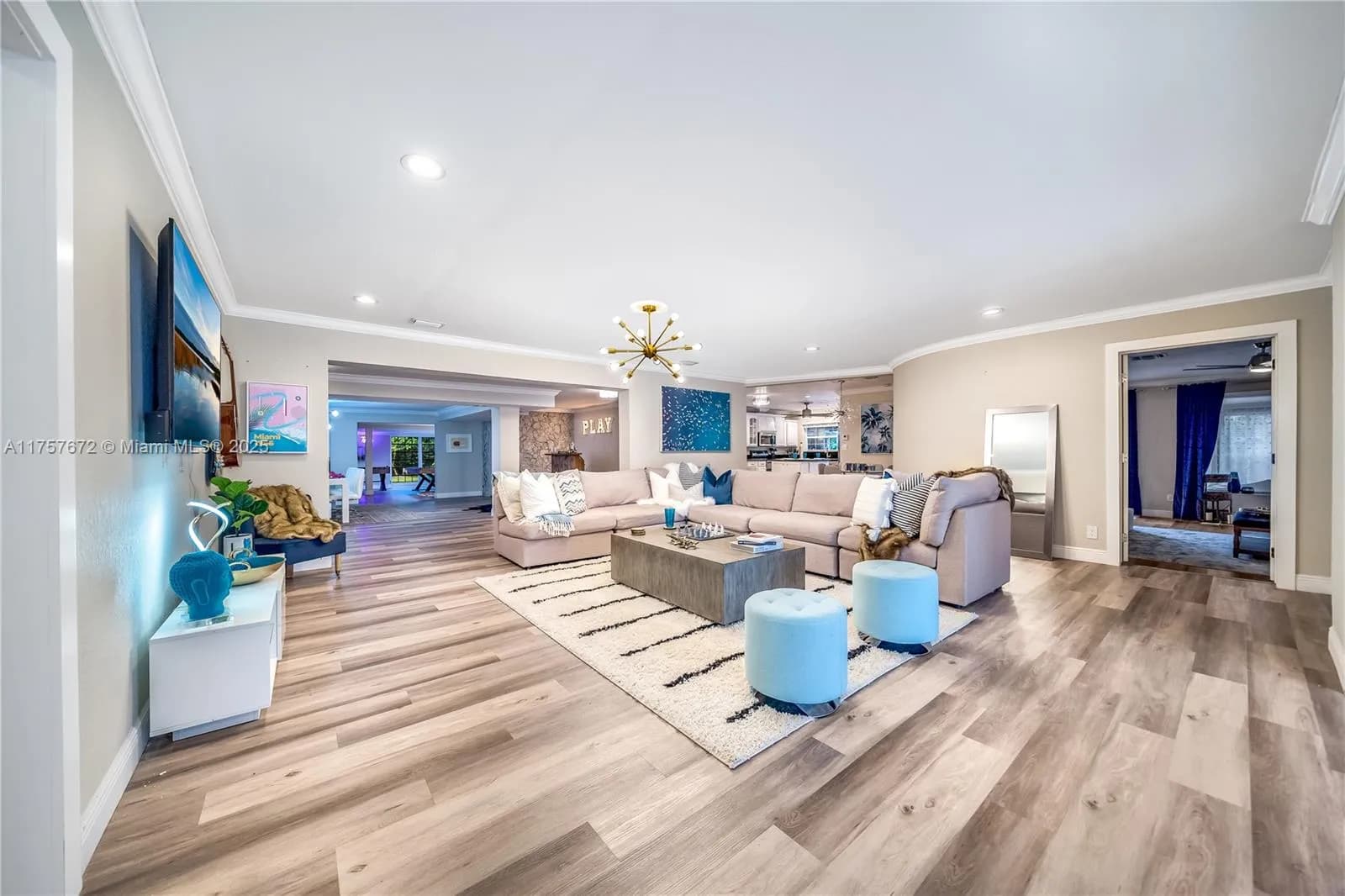 1652 NE 39th St, Oakland Park FL 33334