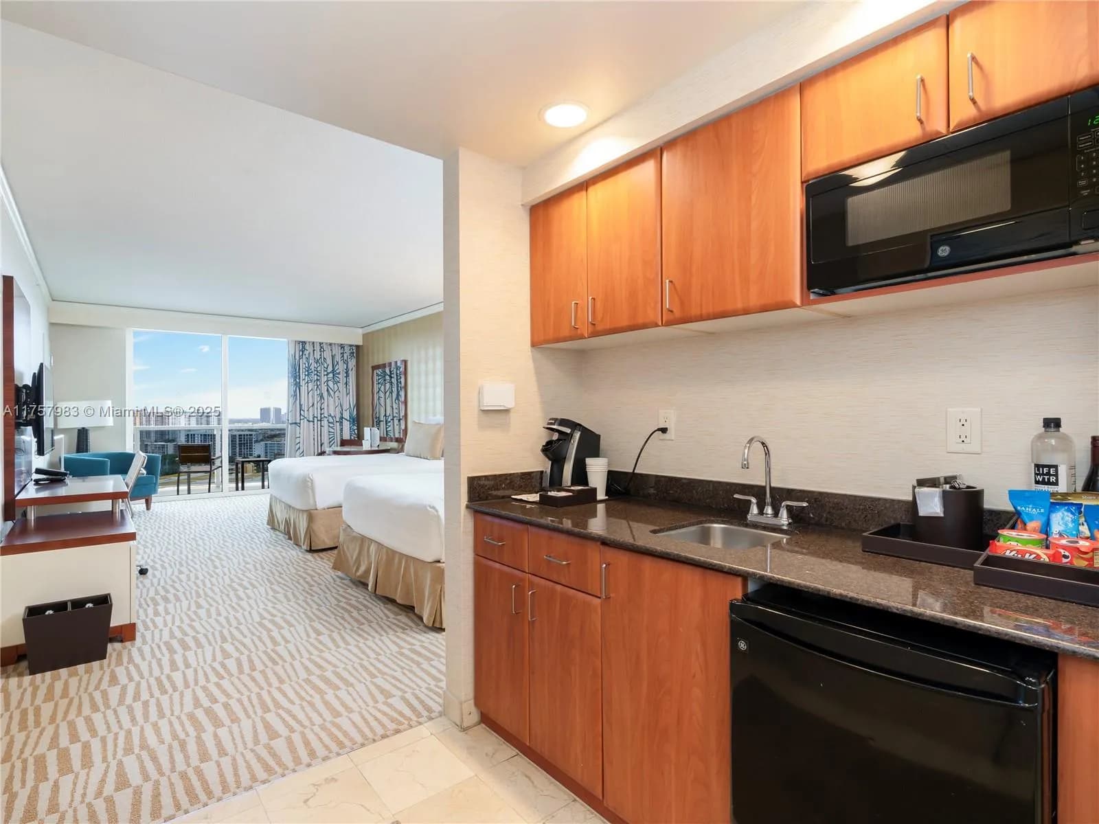 18001 Collins Ave # 1618, Sunny Isles Beach FL 33160