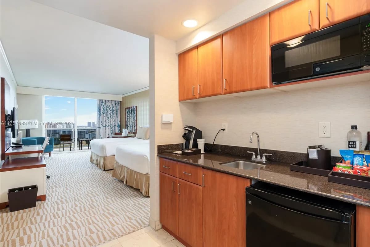 18001 Collins Ave # 1618, Sunny Isles Beach FL 33160