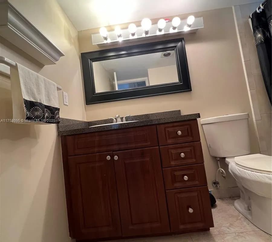 2562 N Garden Dr N # 301, Lake Worth FL 33461