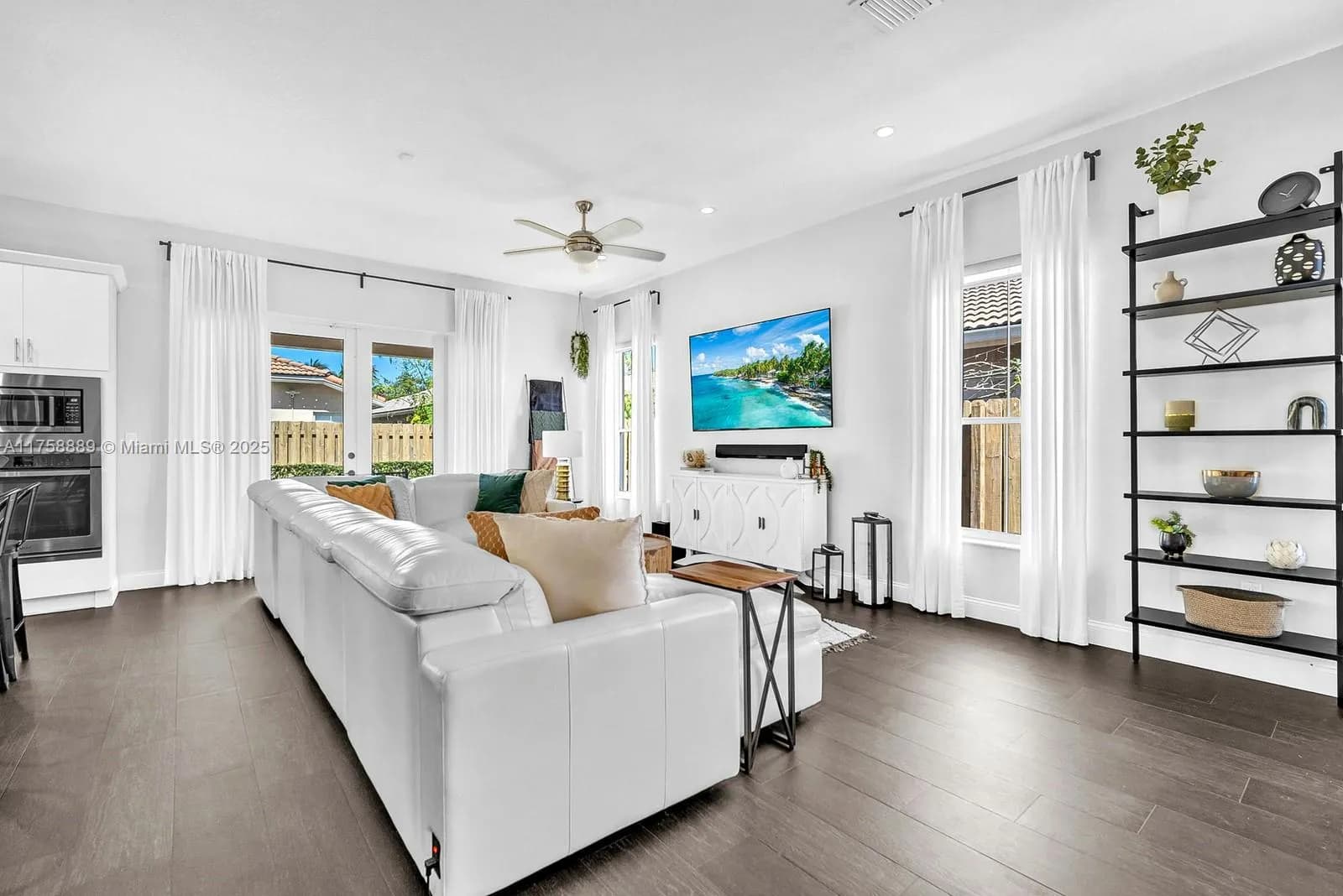 13985 S Cypress Cove Cir, Davie FL 33325