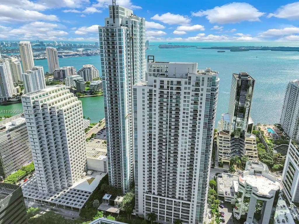 950 Brickell Bay Dr # 3605, Miami FL 33131