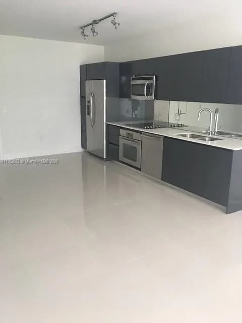 31 SE 6th St # 604, Miami FL 33131