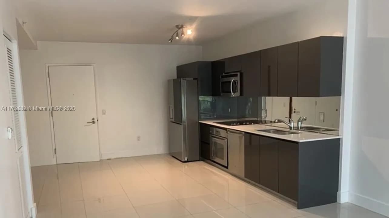 31 SE 6th St # 604, Miami FL 33131