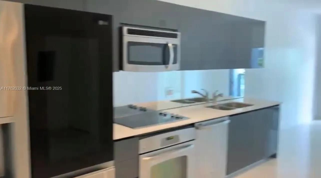 31 SE 6th St # 604, Miami FL 33131