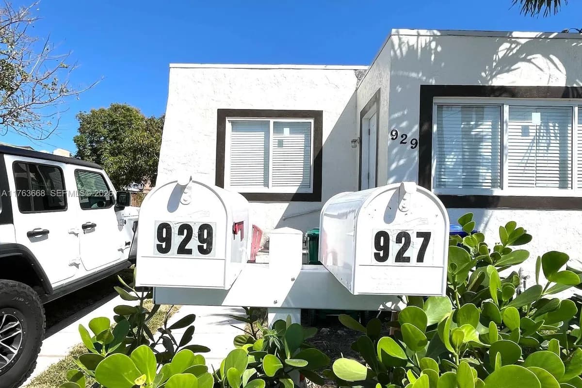 929 SW 12th Ave, Miami FL 33130