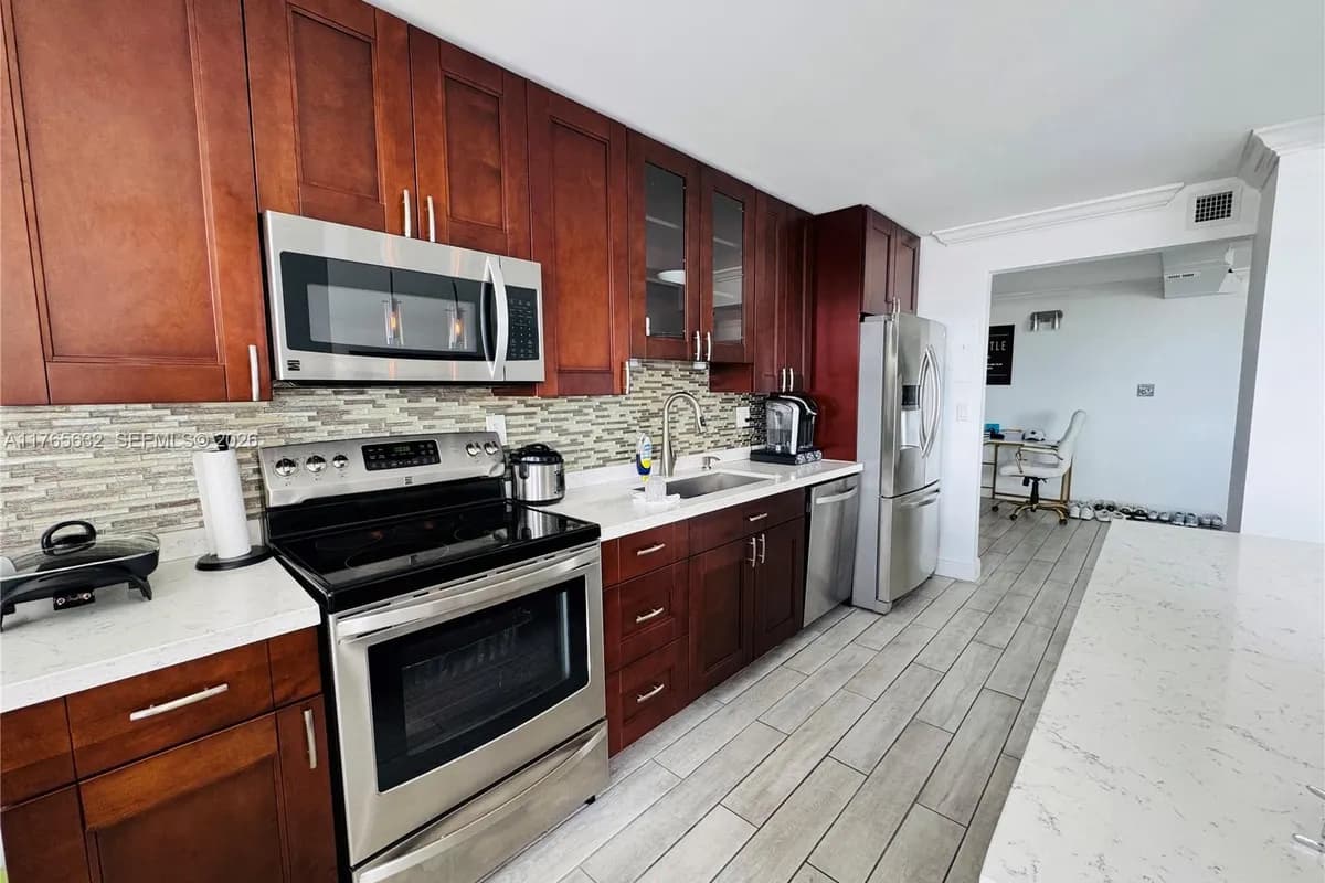 18031 Biscayne Blvd # 1001, Aventura FL 33160