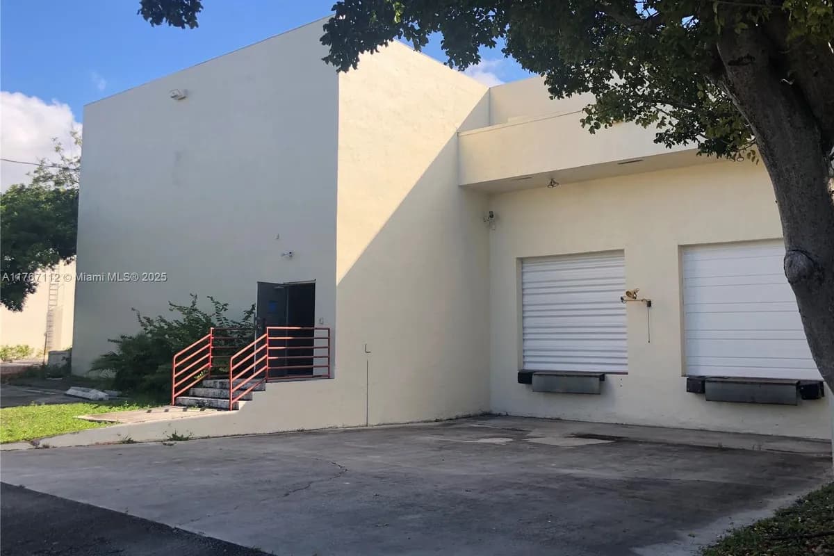 3501 NW 54th St, Fort Lauderdale FL 33309