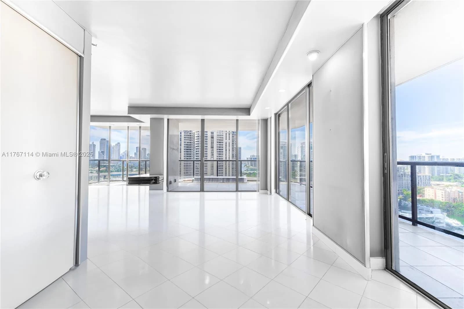 19667 Turnberry Way # 18D, Aventura FL 33180