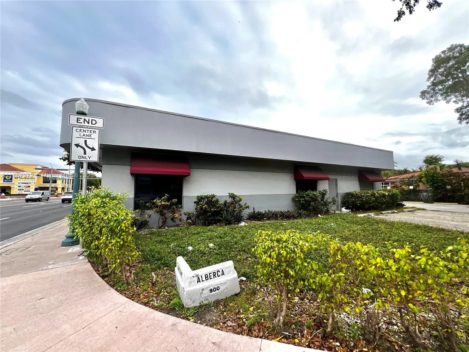 4908 SW 8th St, Coral Gables FL 33134