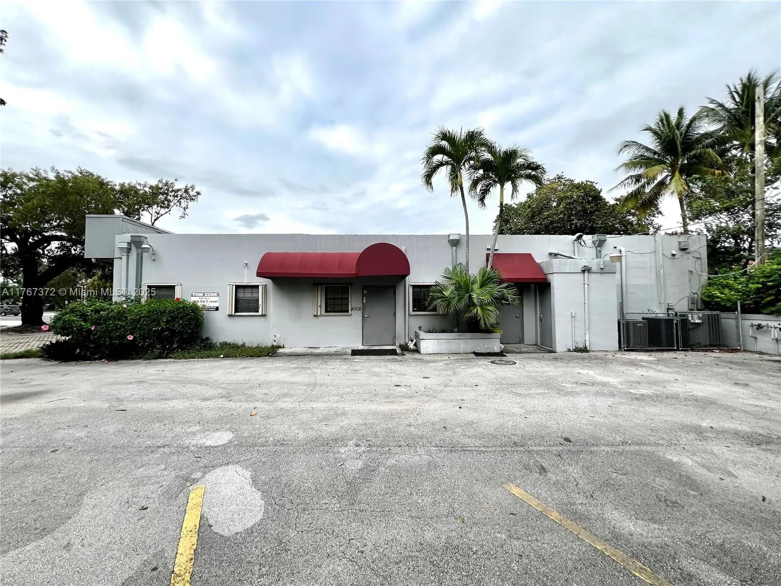 4908 SW 8th St, Coral Gables FL 33134