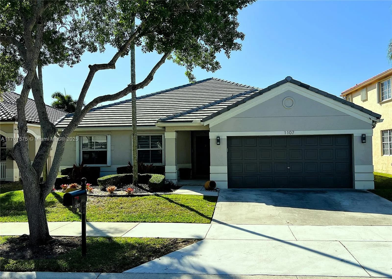 1107 Fairfield Meadows Dr, Weston FL 33327