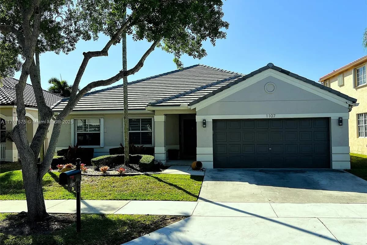 1107 Fairfield Meadows Dr, Weston FL 33327