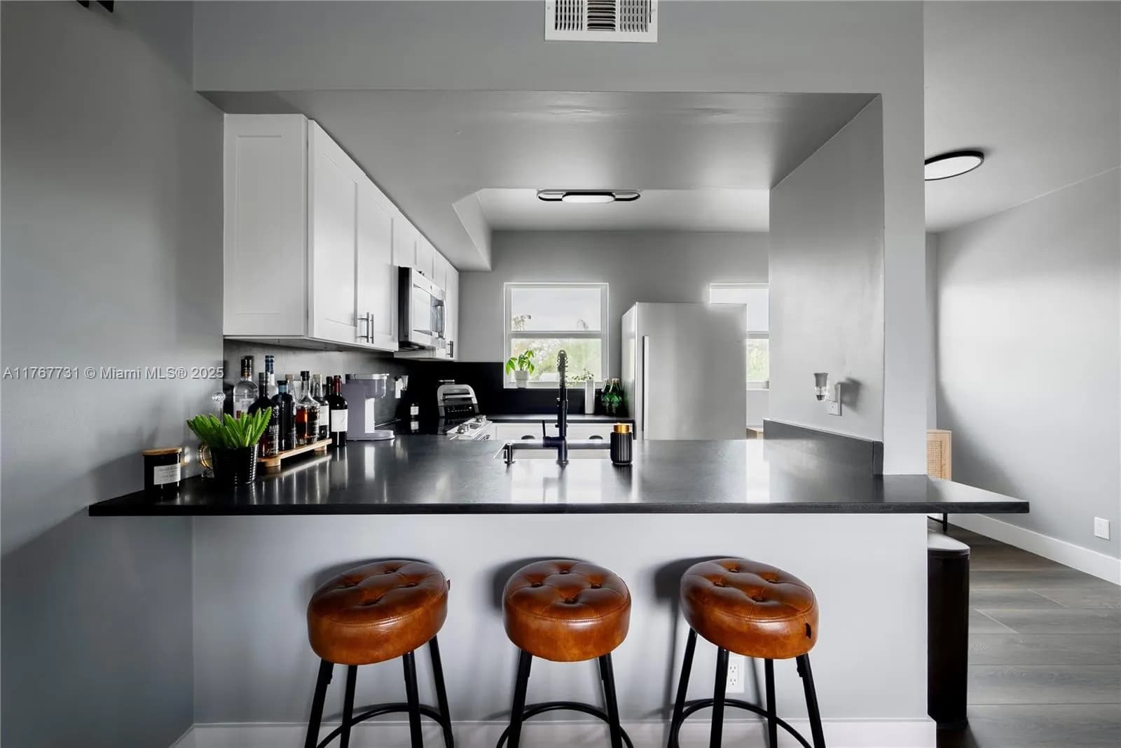 609 NE 13th Ave # 302, Fort Lauderdale FL 33304