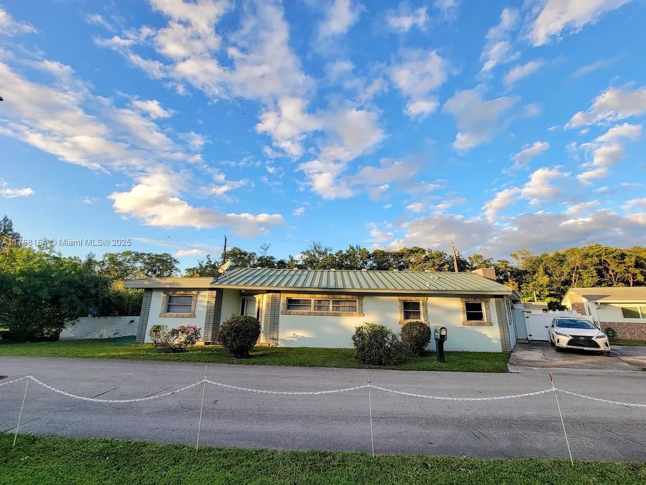 2455 NE 137th St, North Miami Beach FL 33181