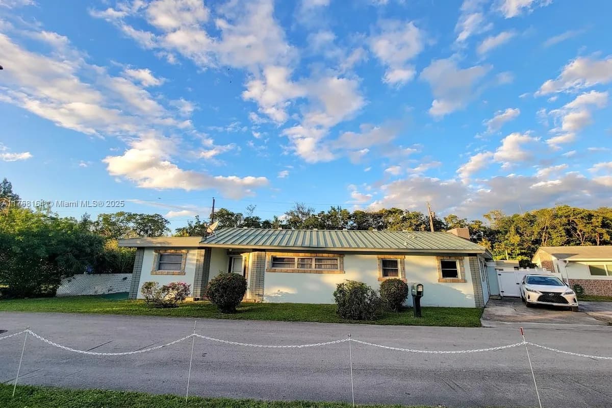 2455 NE 137th St, North Miami Beach FL 33181