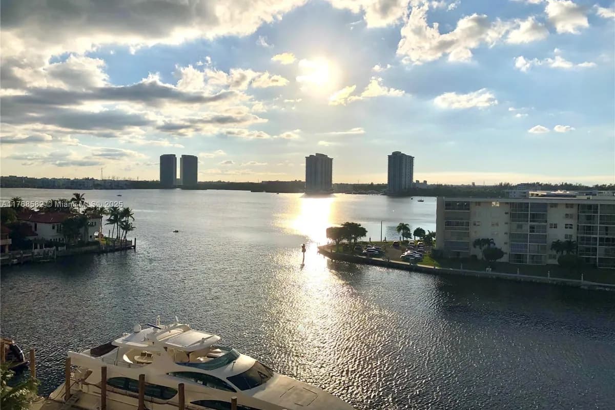 1000 W Island Blvd # 712, Aventura FL 33160