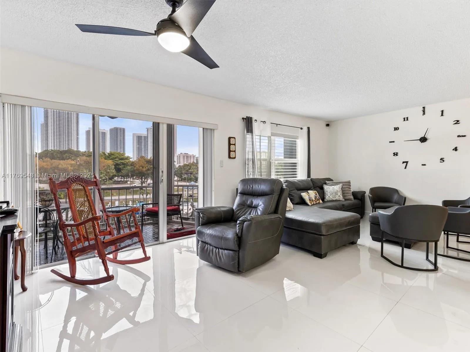 200 Diplomat Pkwy # 424, Hallandale Beach FL 33009