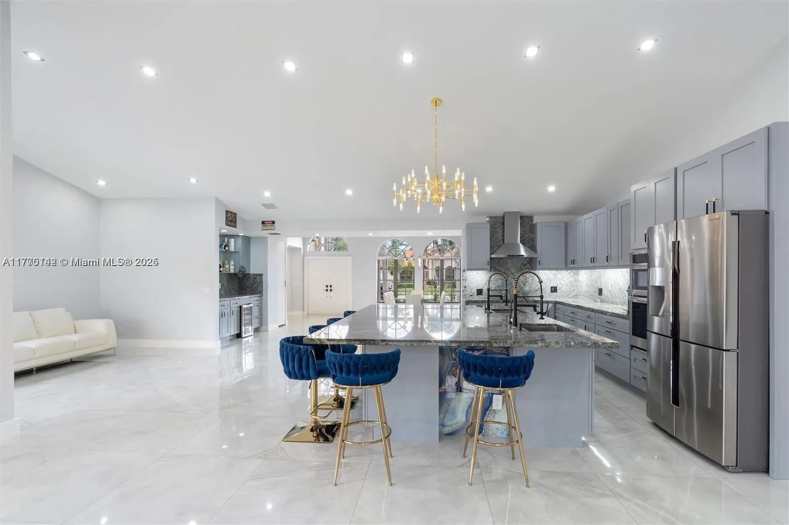 9603 Southern Pines Ct, Davie FL 33328