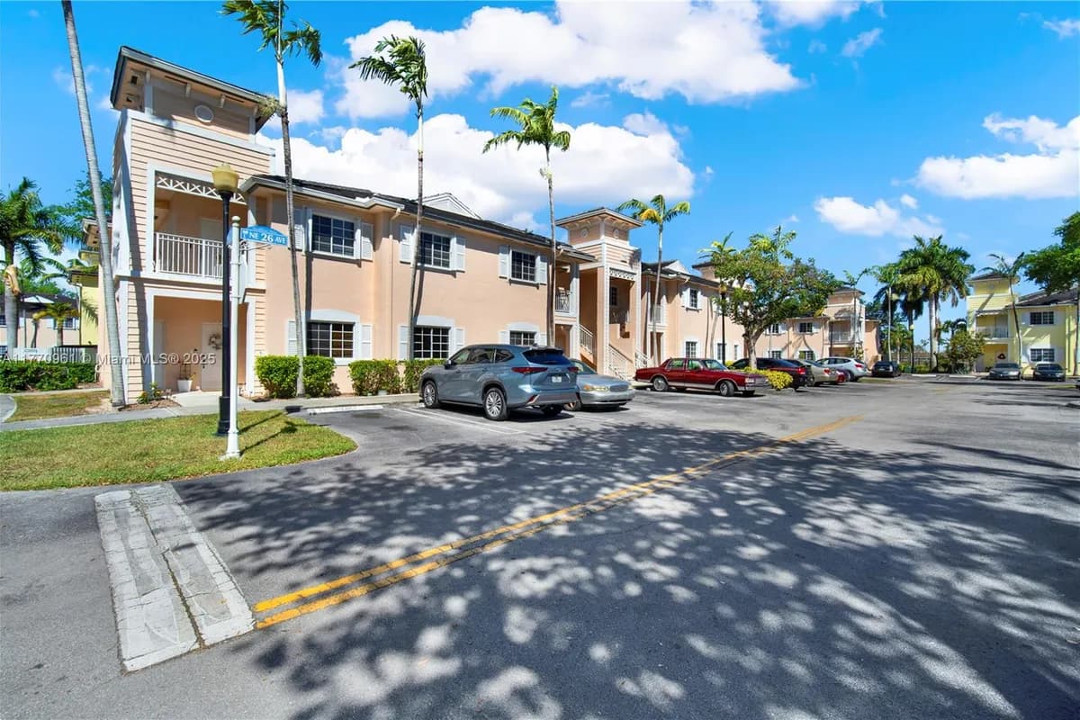 374 NE 26th Ave # 203, Homestead FL 33033