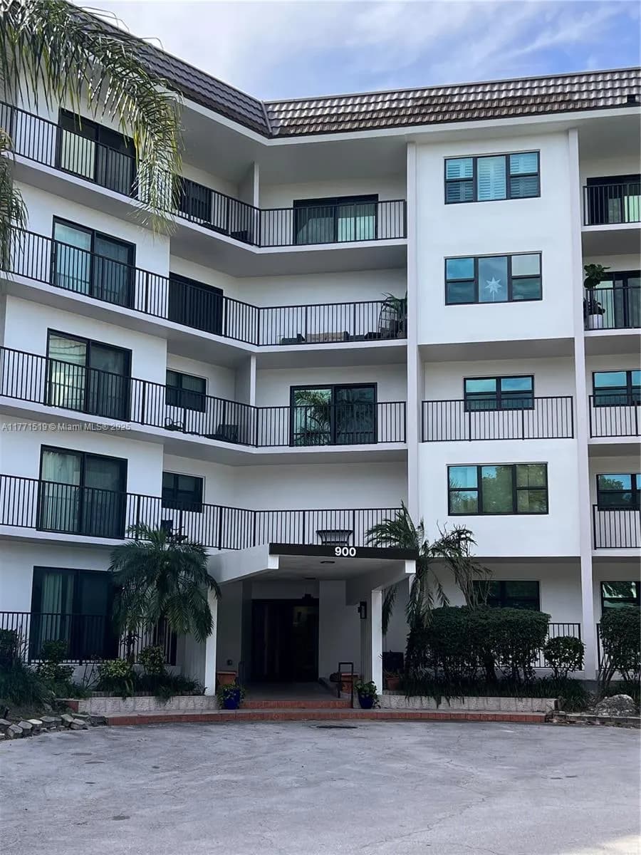 900 River Reach Dr # 504, Fort Lauderdale FL 33315