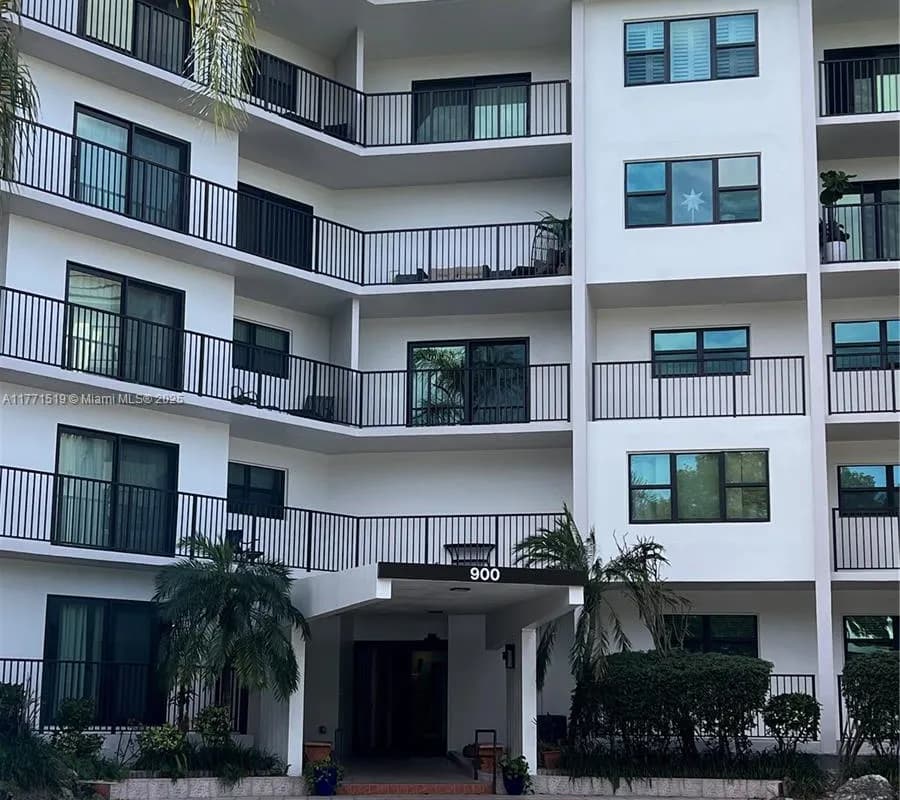 900 River Reach Dr # 504, Fort Lauderdale FL 33315