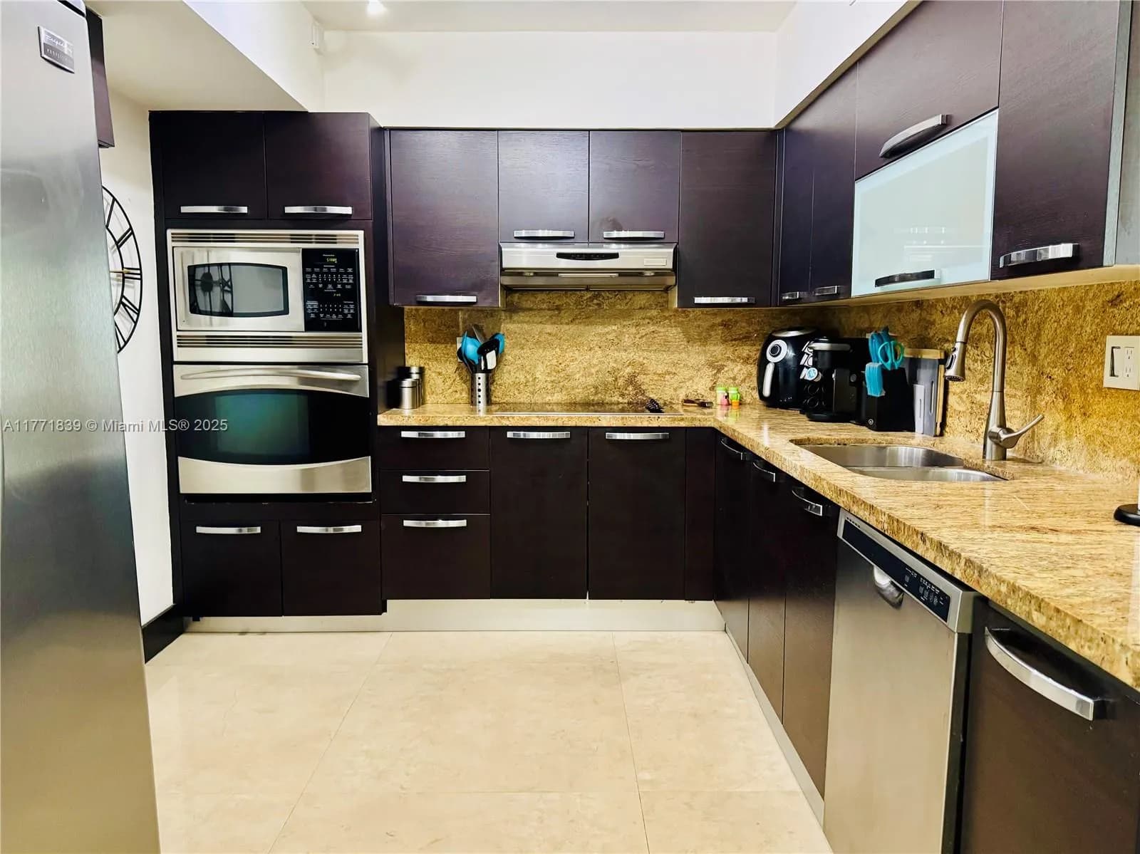 3600 Mystic Pointe Dr # 1210, Aventura FL 33180