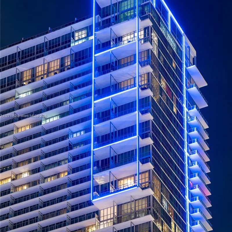 1100 Biscayne Blvd # 4901, Miami FL 33132