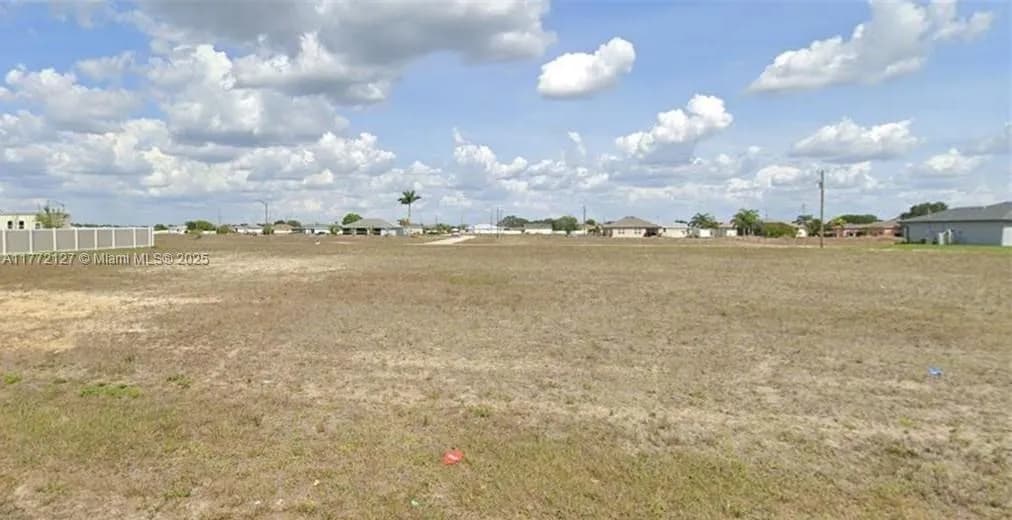 2933 NW 8Th Pl, Cape Coral FL 33993